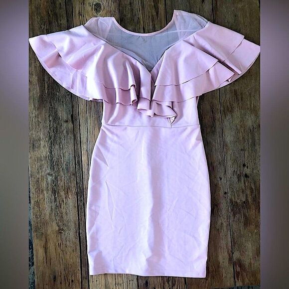 Entry sheer of the shoulder ruffle dress NWT size small - Picture 1 of 4